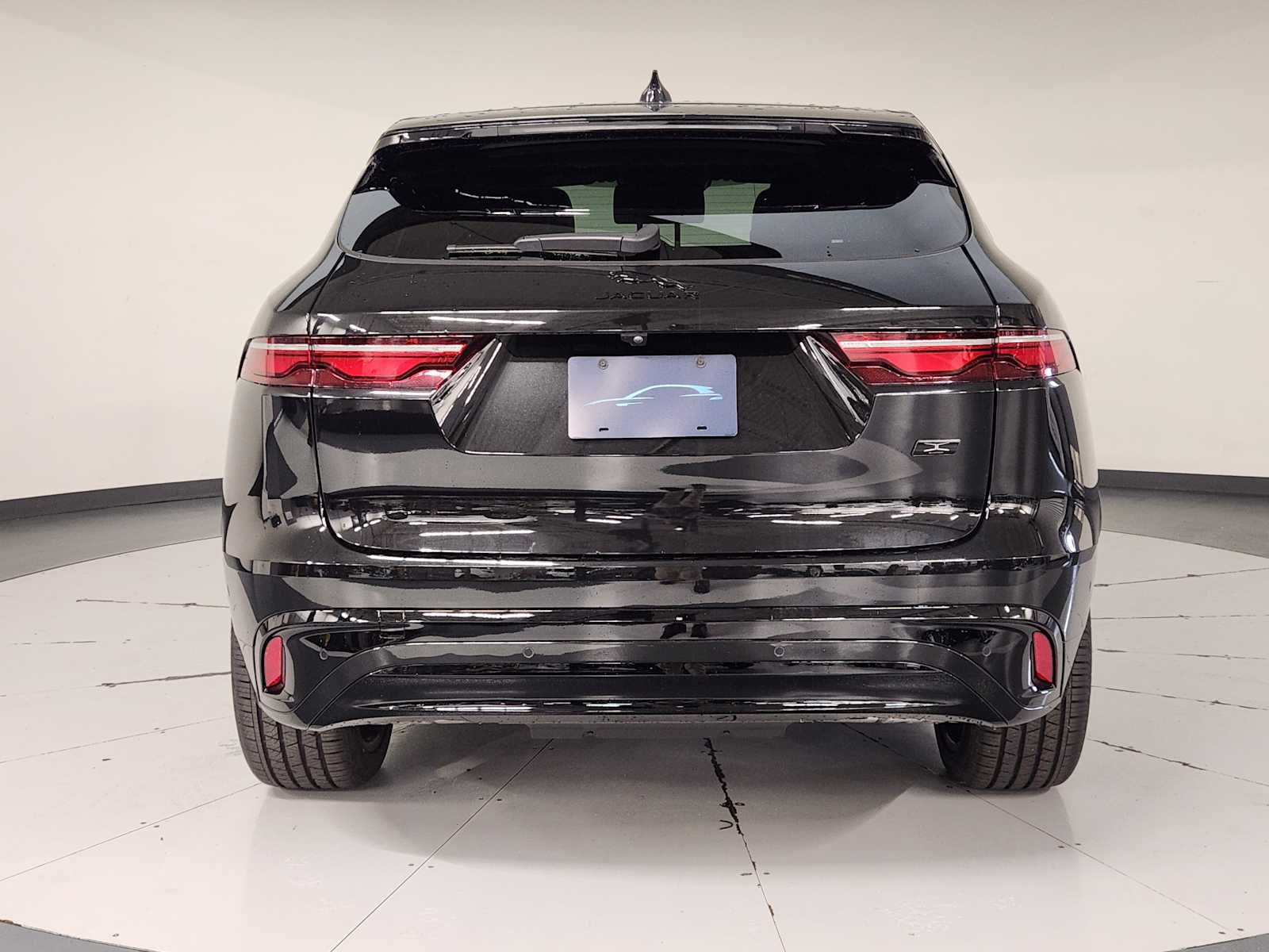 2026 Jaguar F-Pace R-Dynamic S - Photo 10