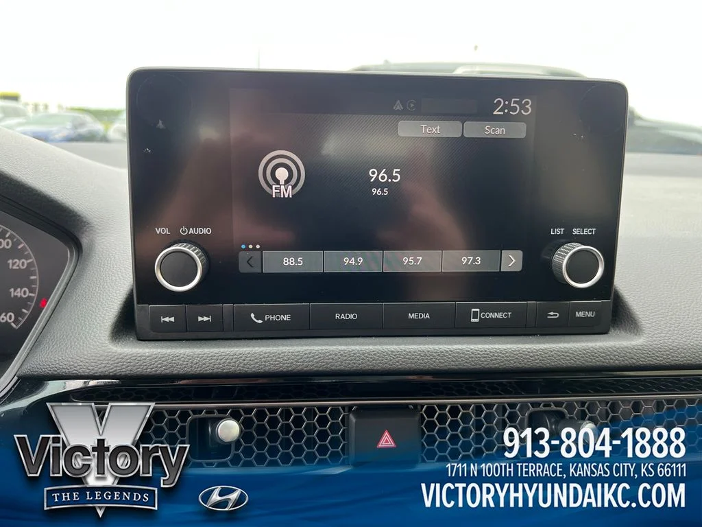 Used 2025  Honda LX image 18