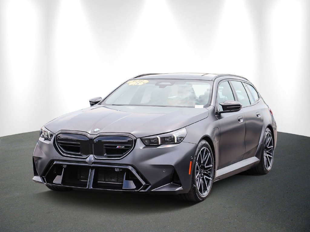 2025 BMW M5 photo 3