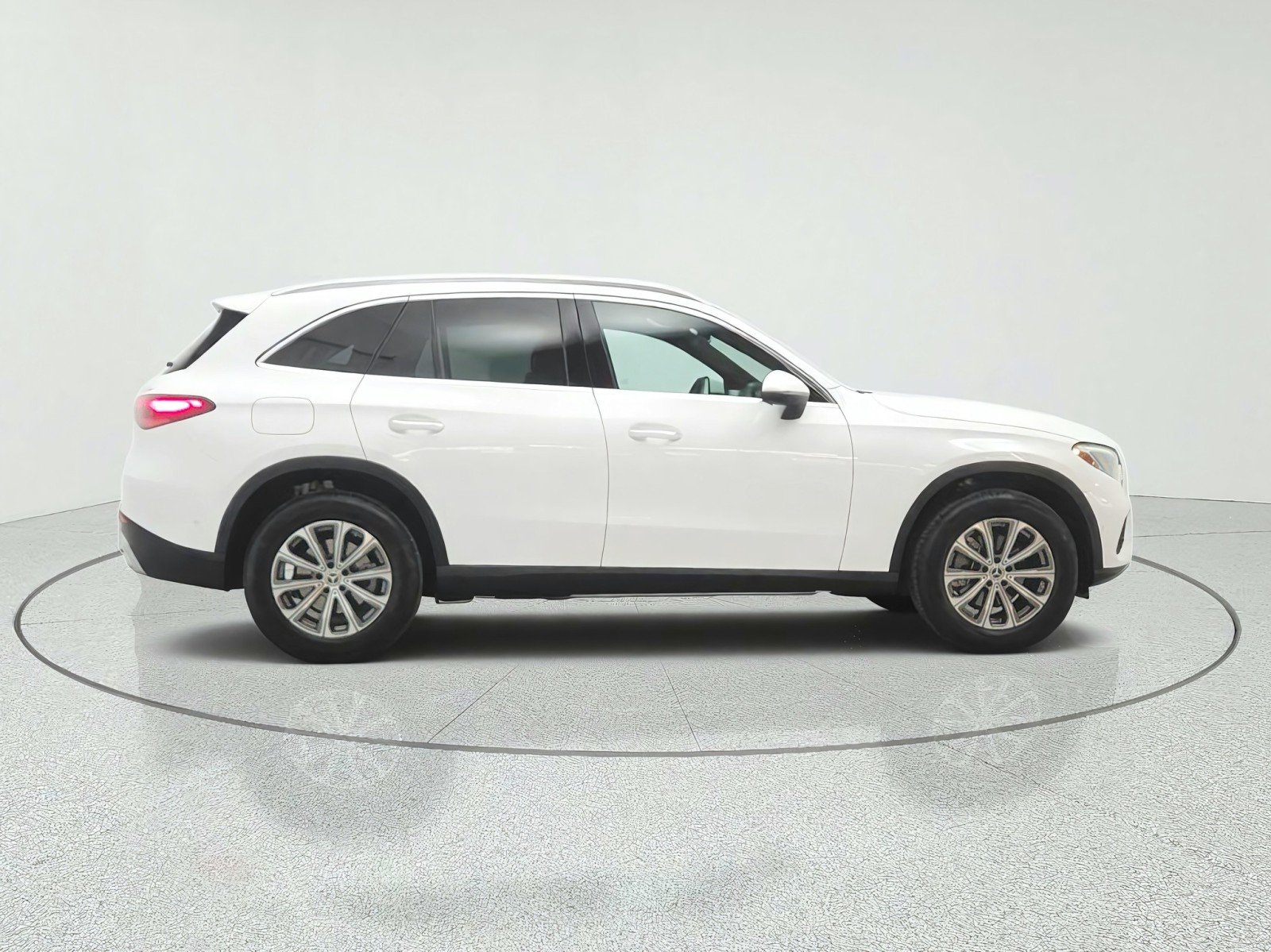 Certified Used 2024 Polar White Mercedes-Benz GLC 300 4MATIC® SUV image 4
