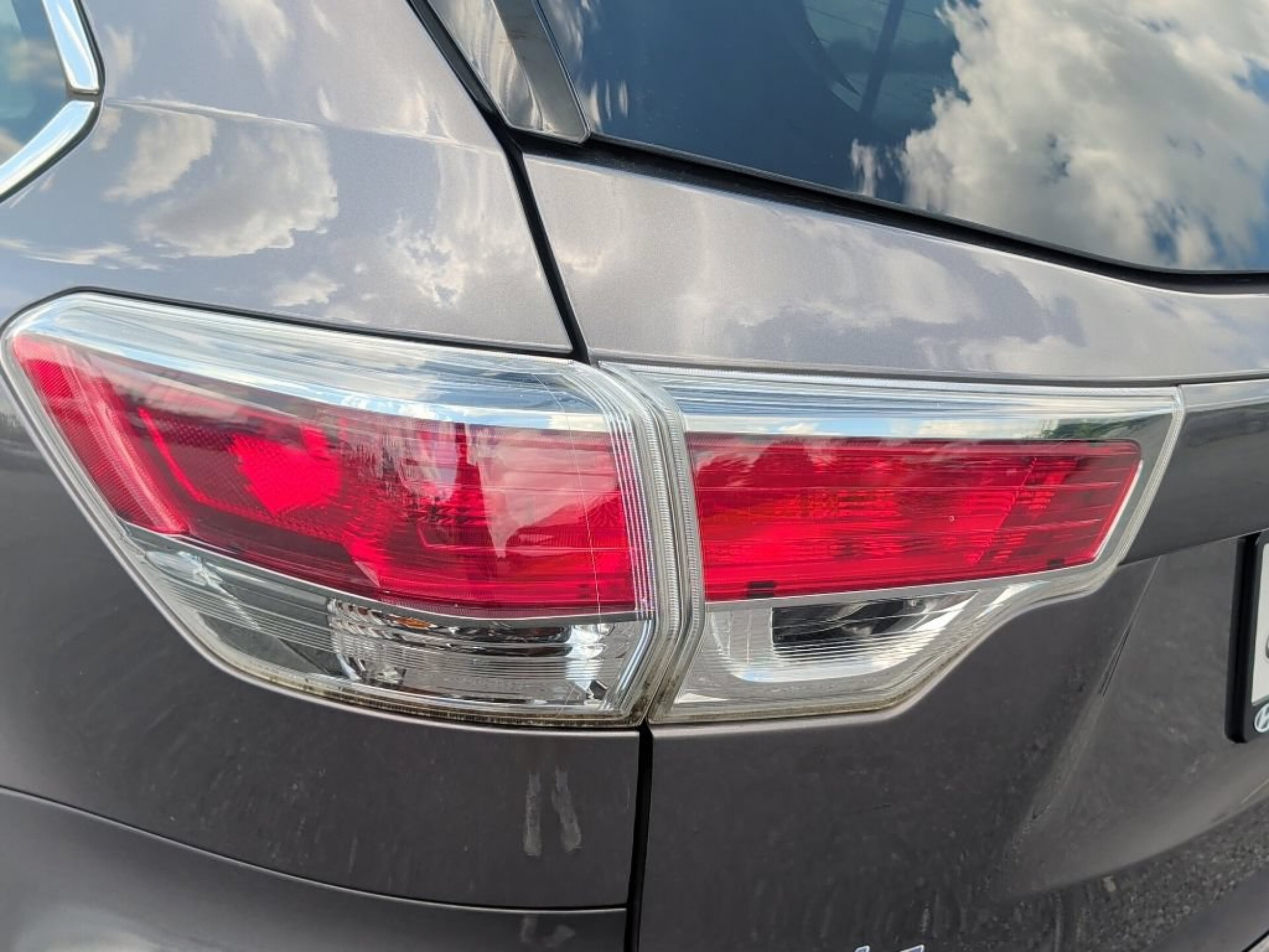 Used 2016 Predawn Gray Mica Toyota XLE image 44
