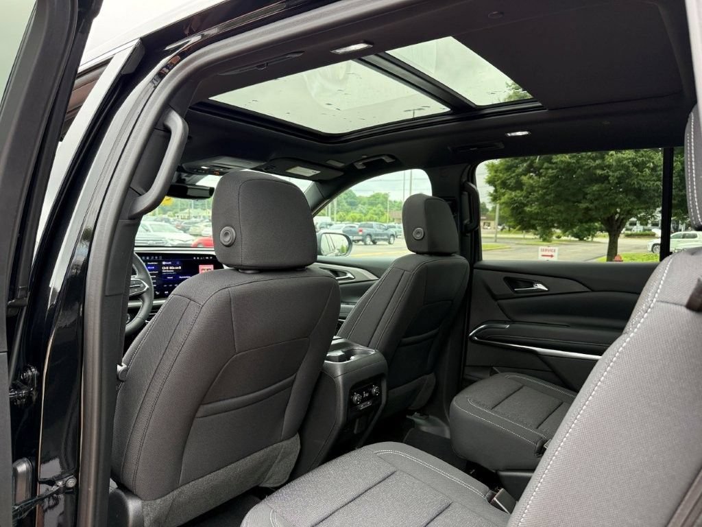 New 2026 Mosaic Black Metallic Chevrolet LT image 14