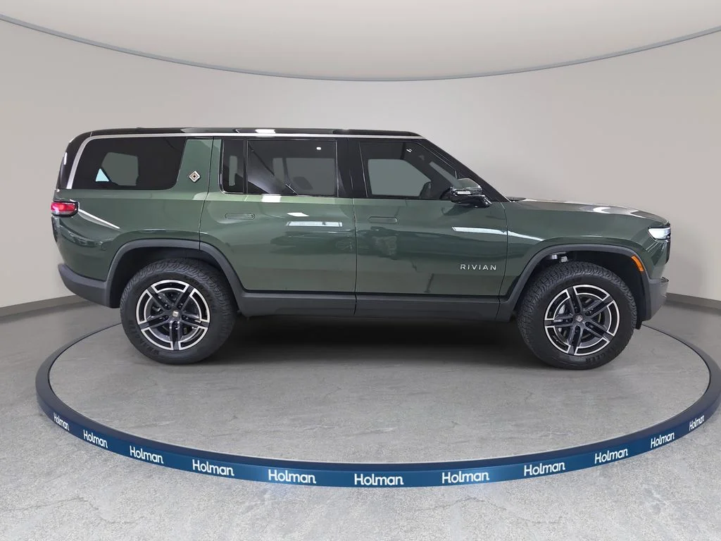 Used 2026  Rivian  image 6