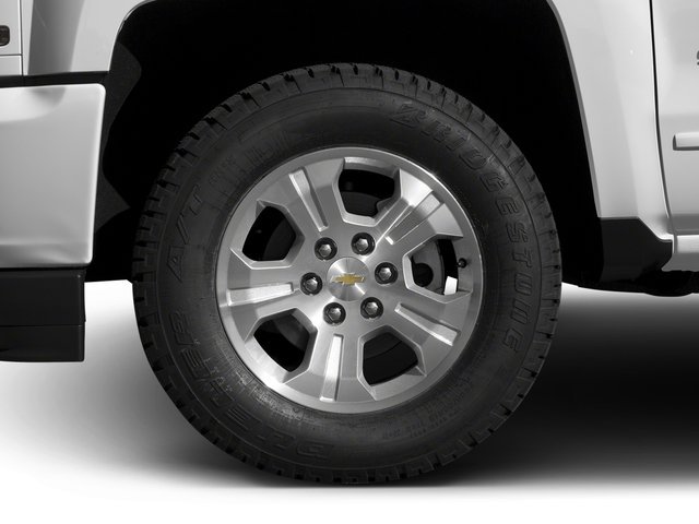 Used 2018 Graphite Metallic Chevrolet LT image 17
