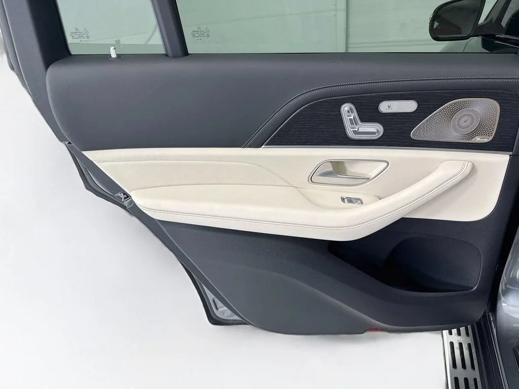 Used 2025 Gray Mercedes-Benz AMG® GLS 63 image 25