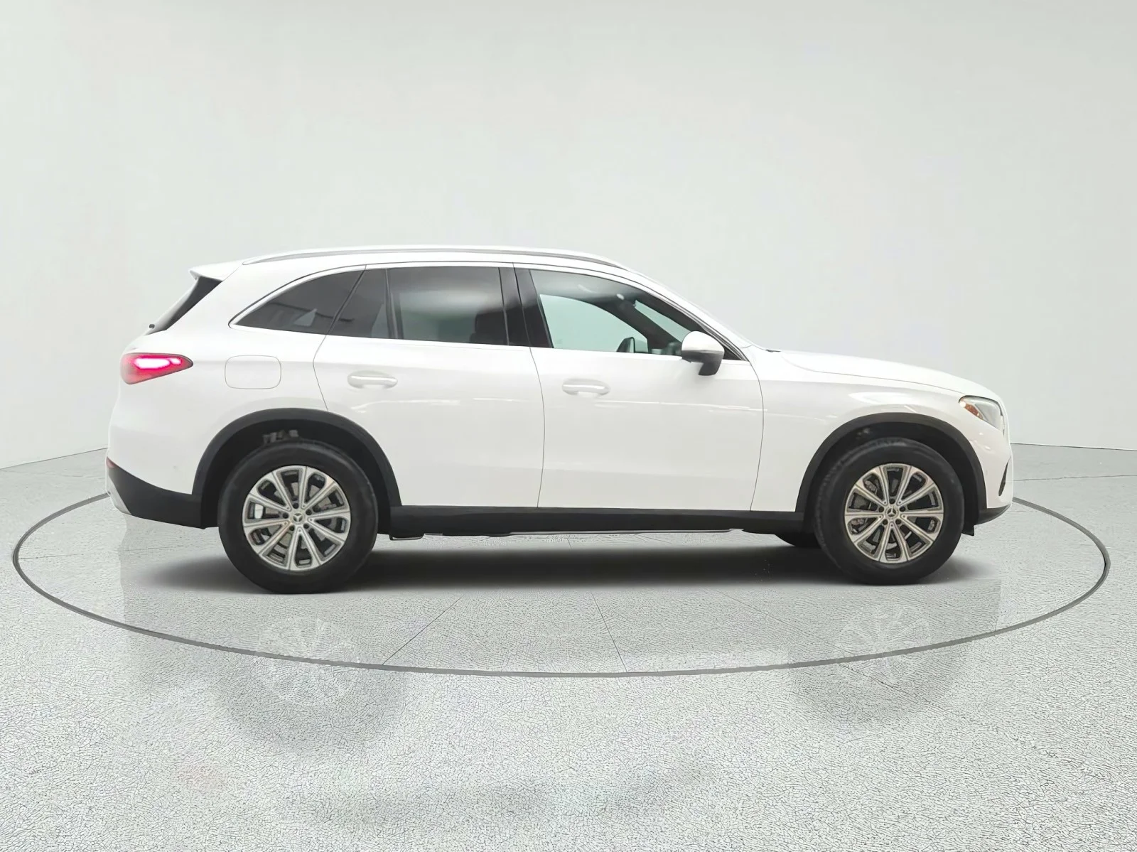 Certified Used 2024 Polar White Mercedes-Benz GLC 300 4MATIC® SUV image 4