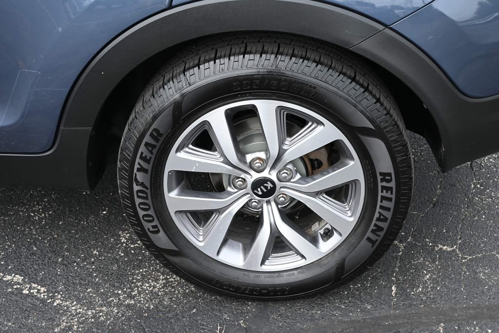 Used 2016 Twilight Blue Kia LX image 14