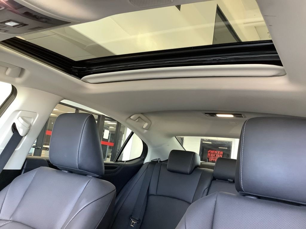 Used 2023 White Lexus 350 image 25