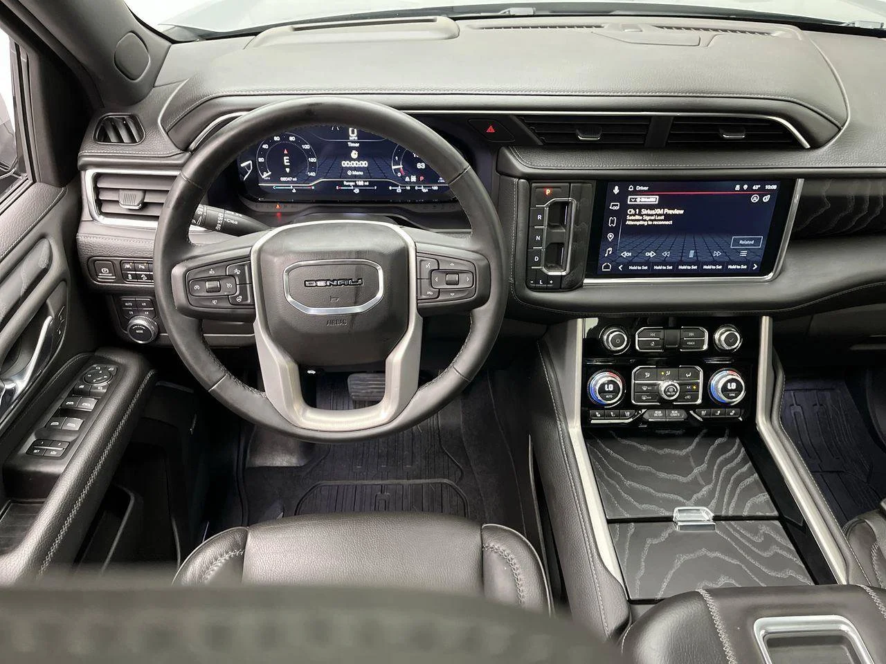 2023 GMC Yukon XL Denali - Photo 17