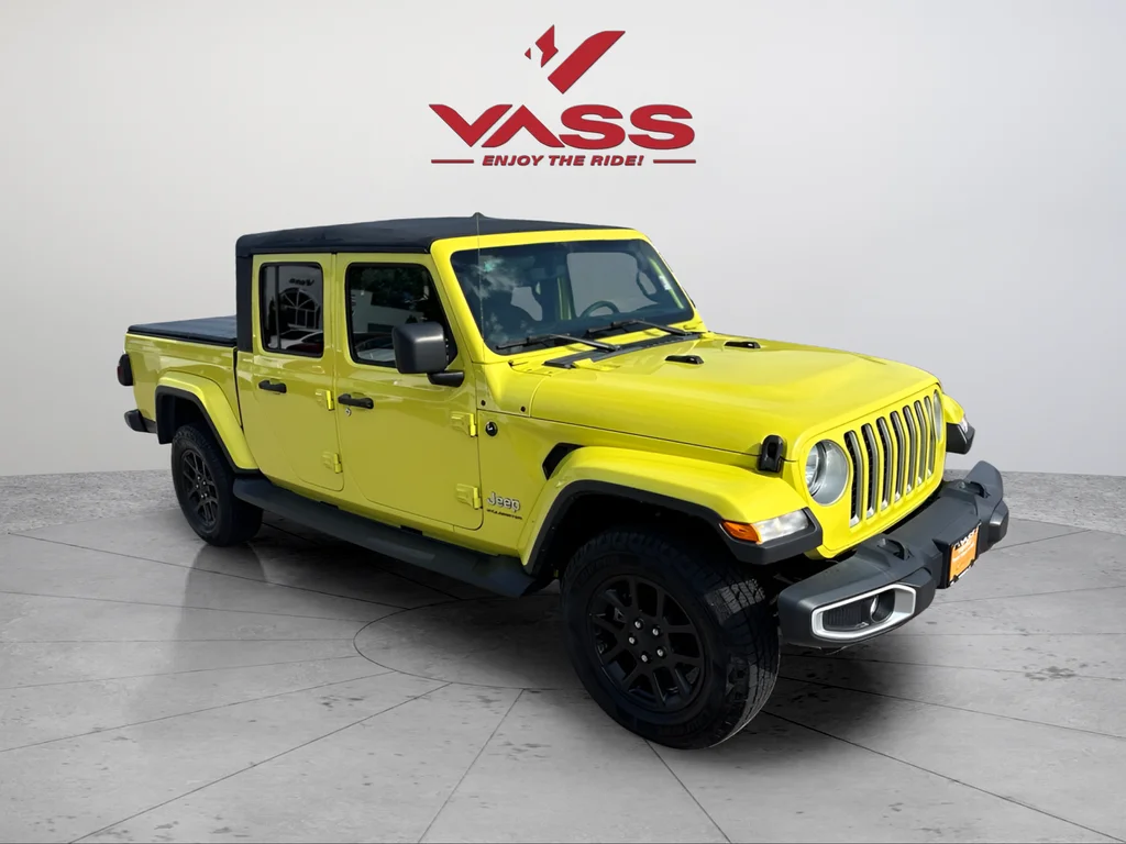 Used 2023 High Velocity Clearcoat Jeep Overland image 7
