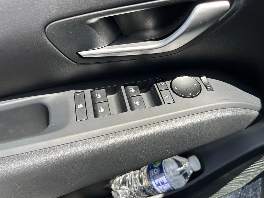Used 2025 Gray Hyundai SEL Convenience image 23
