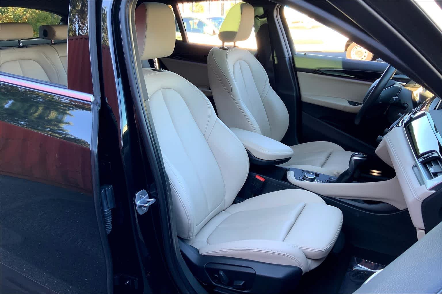 Used 2019 Black Sapphire Metallic BMW xDrive28i image 8