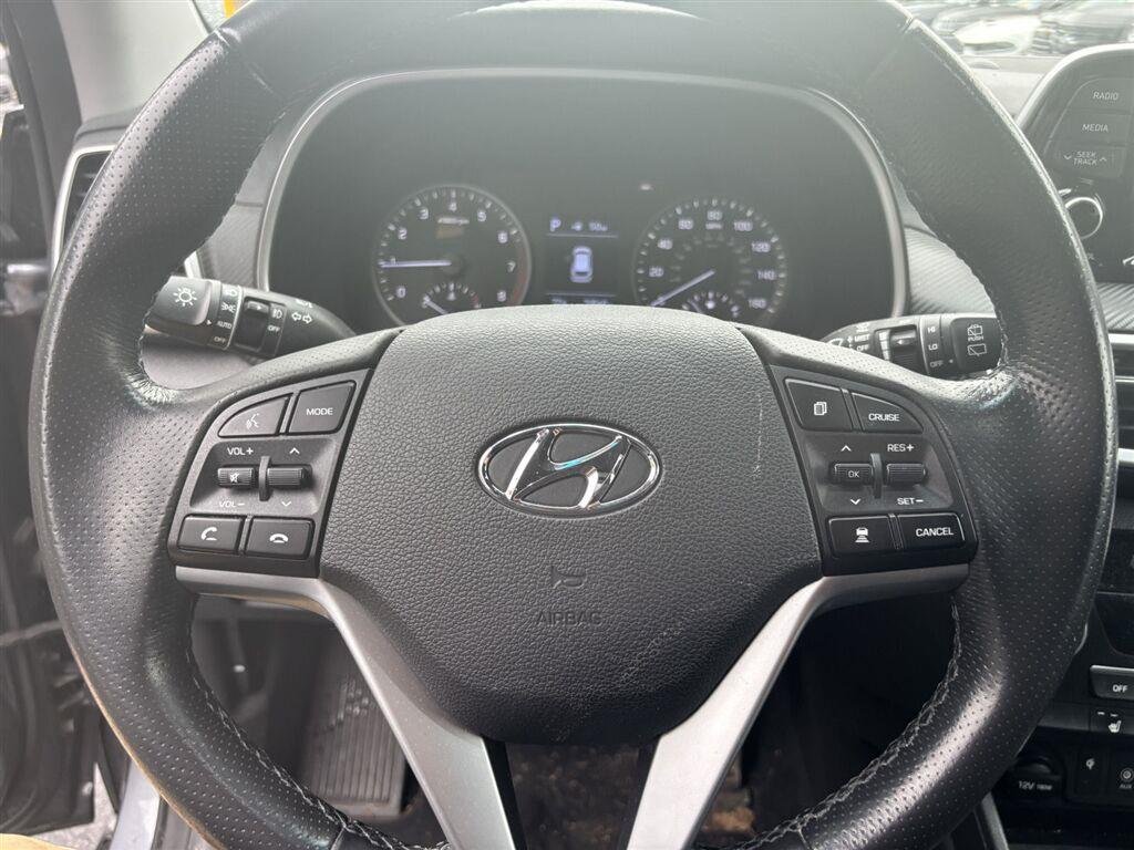 Used 2019 Coliseum Gray Hyundai Night image 9