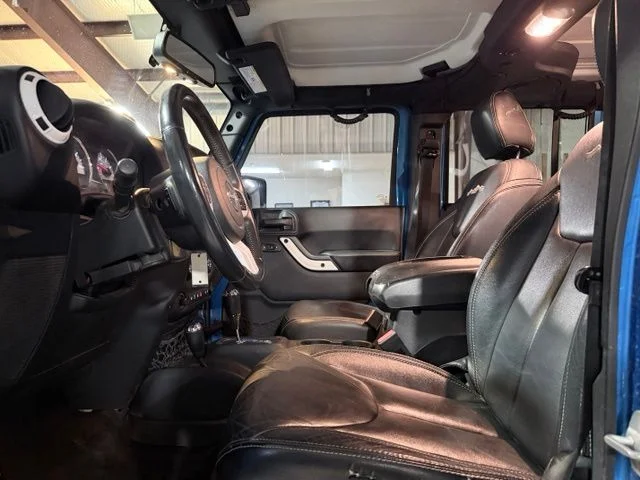 Used 2014 Blue Jeep Unlimited Sahara image 13