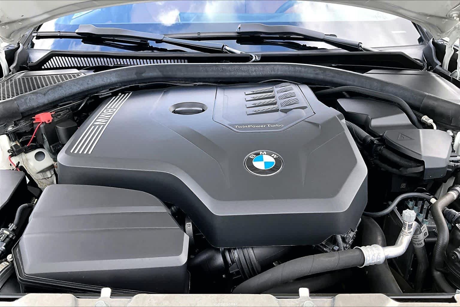 Used 2024 Alpine White BMW 330i image 31