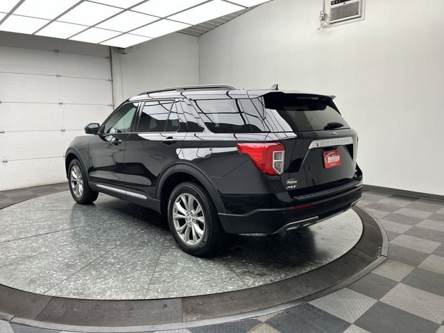 Used 2023 Agate Black Ford XLT image 2