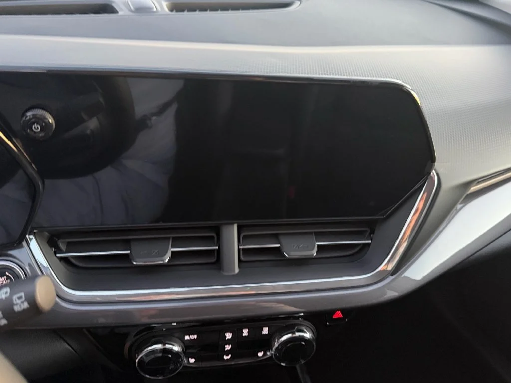 New 2026 Mosaic Black Metallic Chevrolet ACTIV image 10