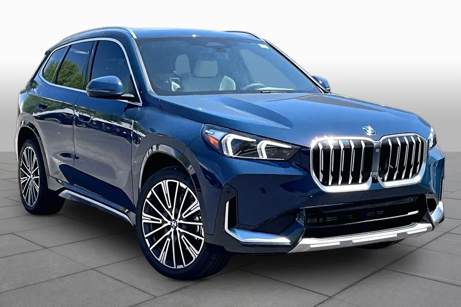 New 2026 Night Dusk Blue Metallic BMW xDrive28i image 2