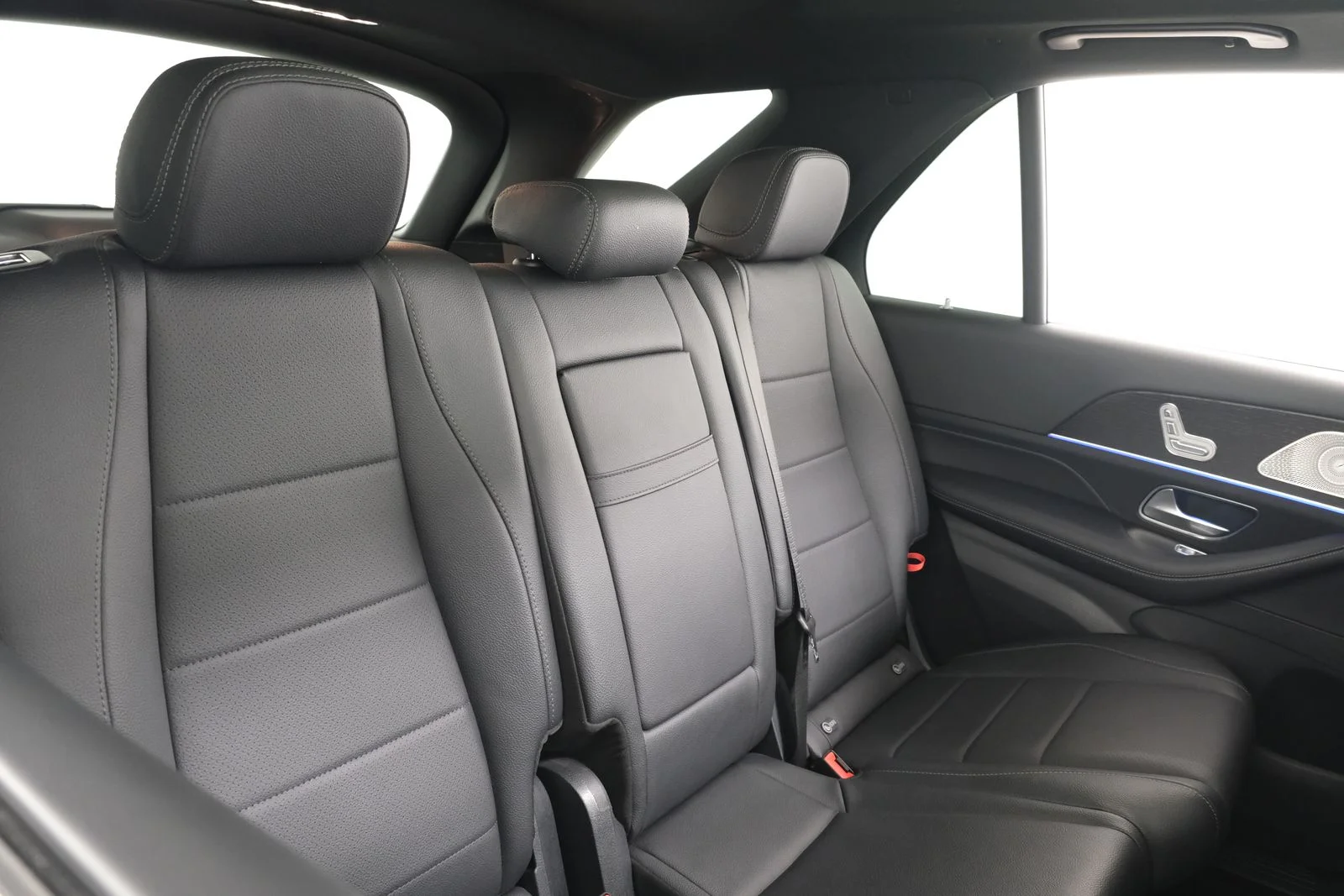Used 2024 White Mercedes-Benz GLE 450 image 45