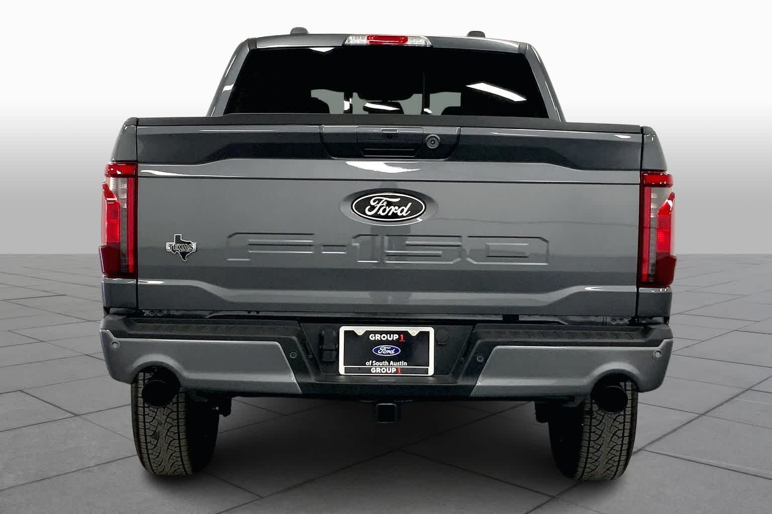 New 2026 Carbonized Gray Metallic Ford XLT image 4