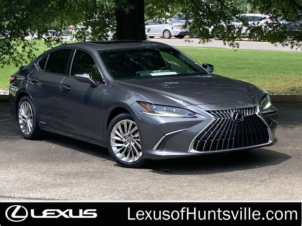 2022 Lexus ES 300h 300h Ultra Luxury's photo
