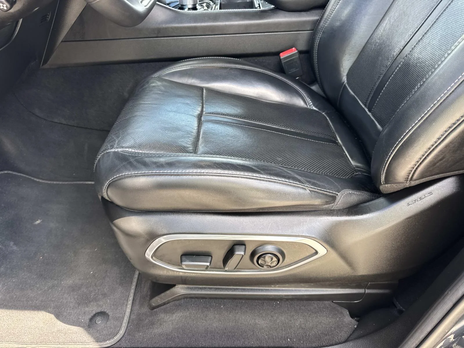 Certified Used 2022 Riverrock Green Jeep Series I image 17