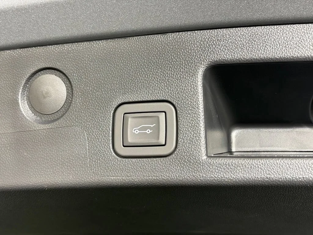 New 2026 Sterling Gray Metallic Chevrolet ACTIV image 25