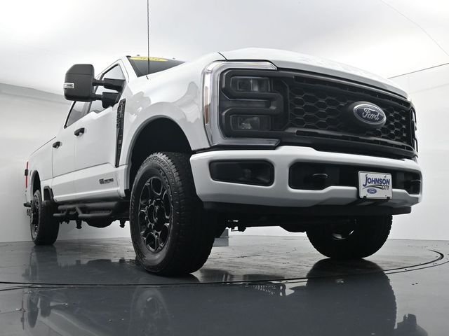 Used 2026 White Ford XL image 25