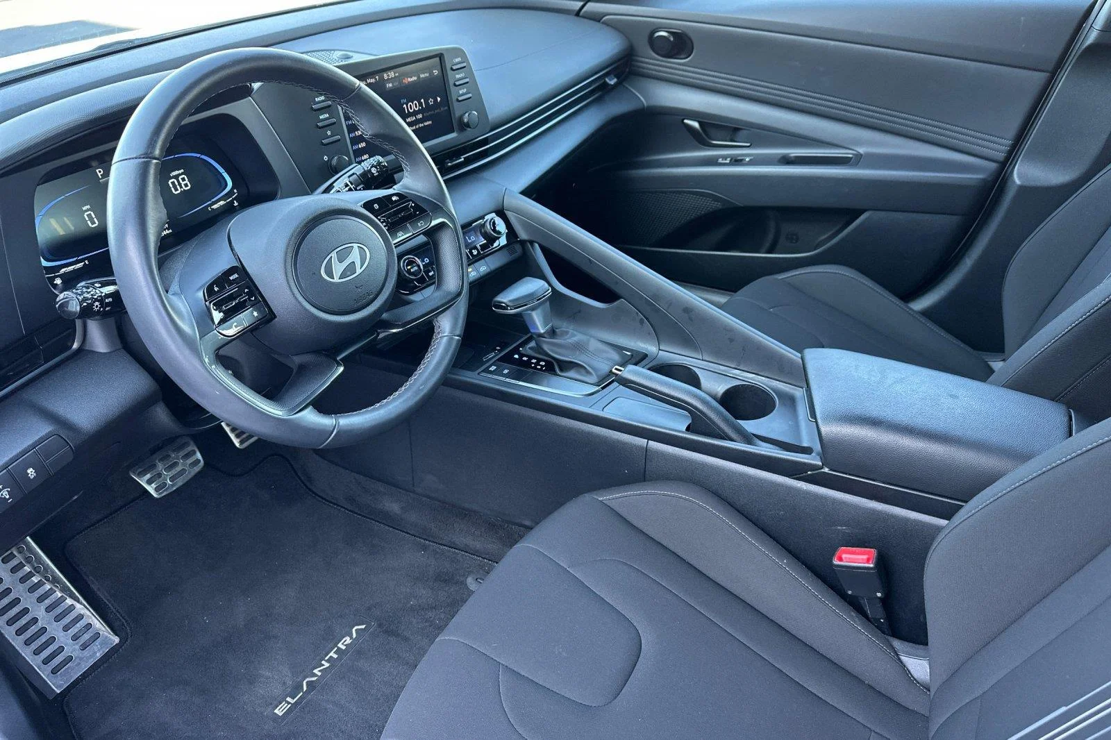 Used 2025 Serenity White Hyundai SEL Sport image 9