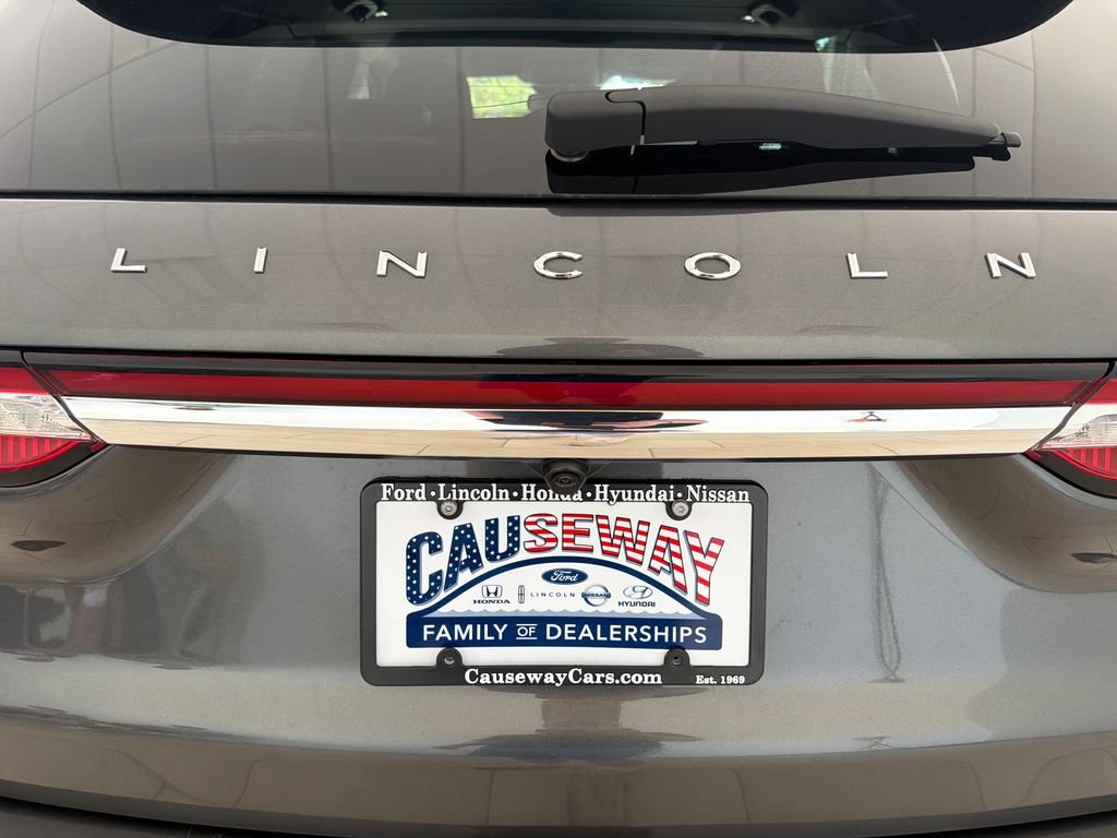 Used 2020 Gray Lincoln Standard image 37