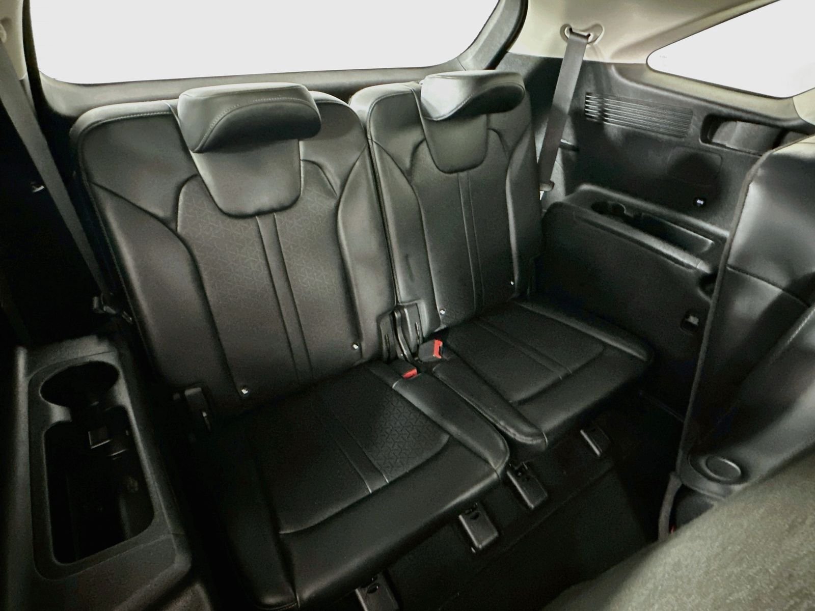 Used 2023 Aurora Black Kia EX image 27