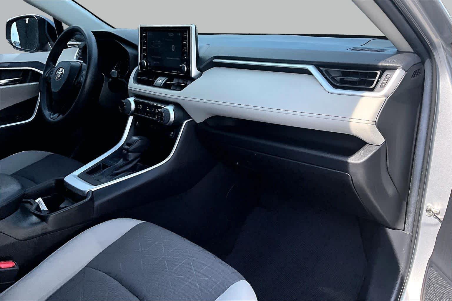 Used 2021 Silver Sky Metallic Toyota XLE image 19