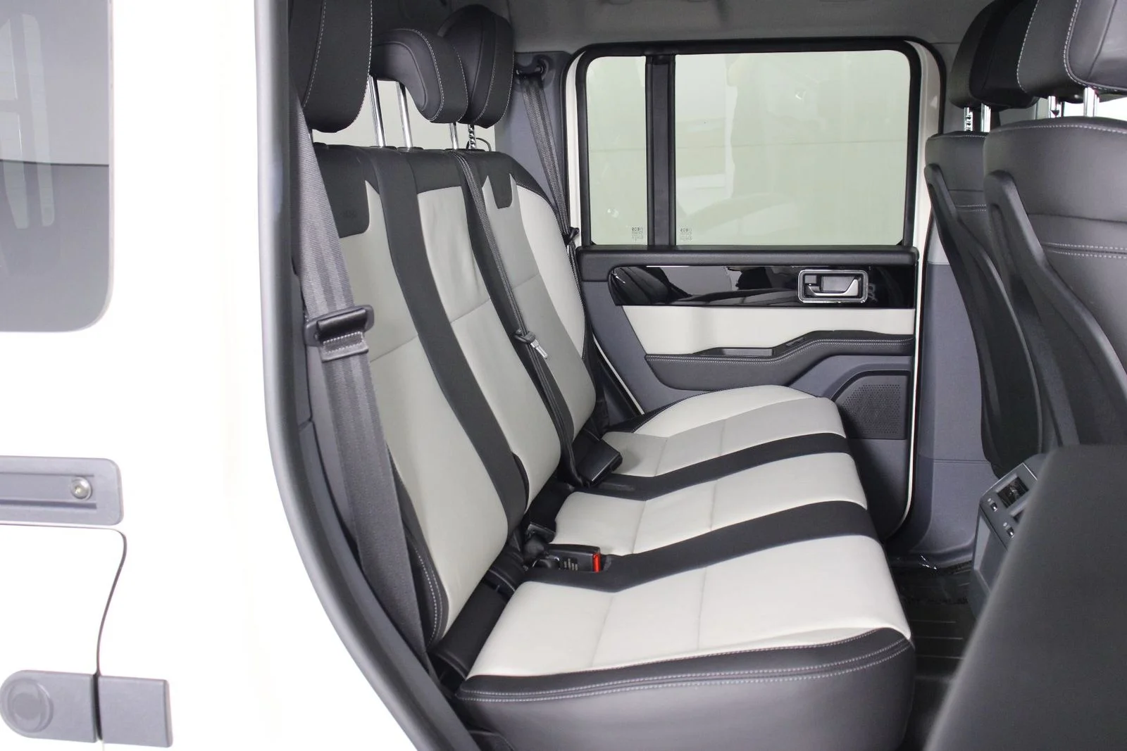 Certified Used 2025 Scottish White INEOS Fieldmaster Edition image 32