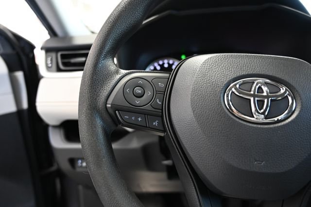 2022 Toyota RAV4 XLE - Photo 23