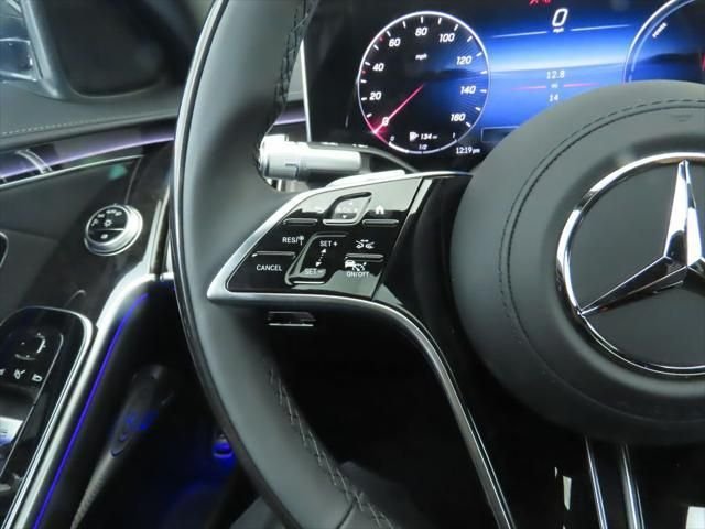 New 2026 Obsidian Black Metallic Mercedes-Benz S 580e image 12