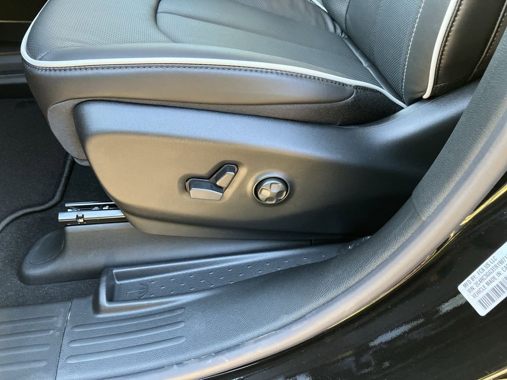 2026 Chrysler Pacifica Limited - Photo 32