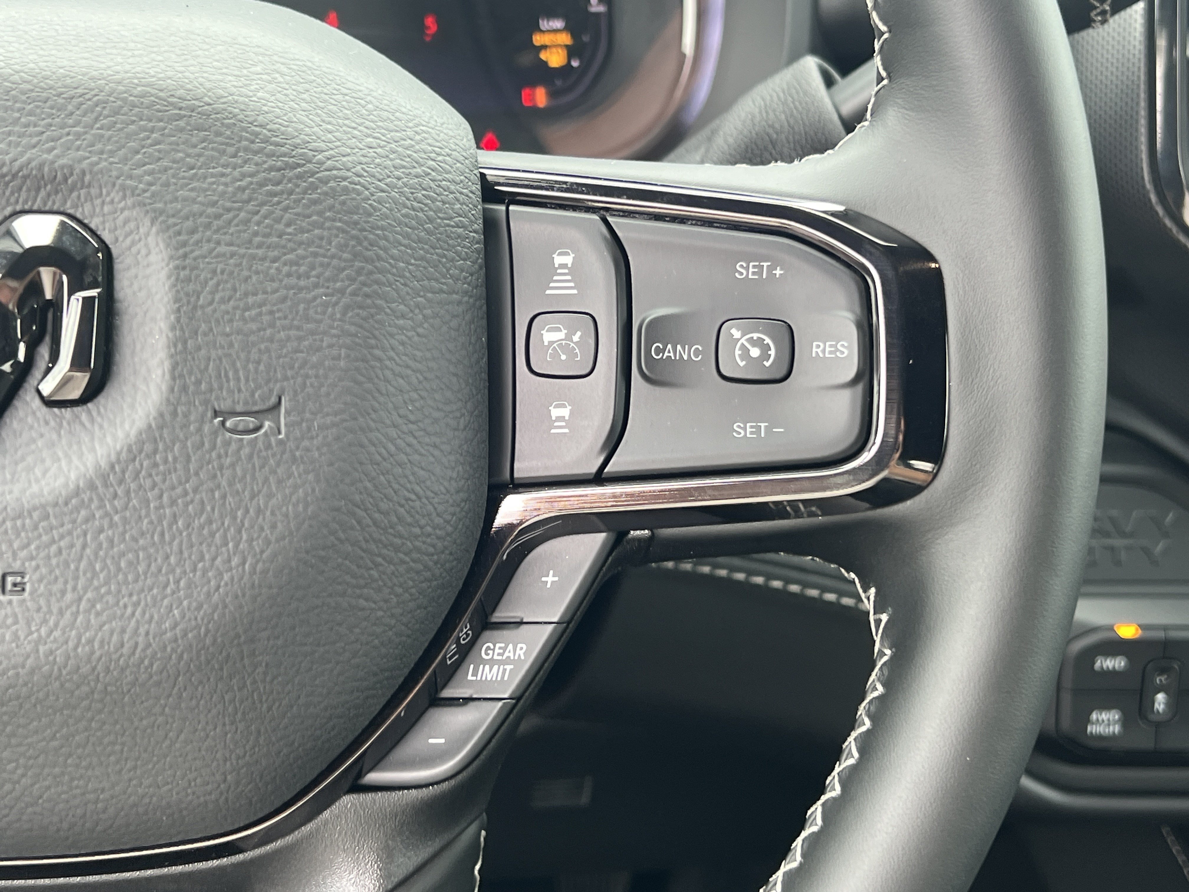 New 2026 Ceramic Gray Clearcoat Ram Limited image 26