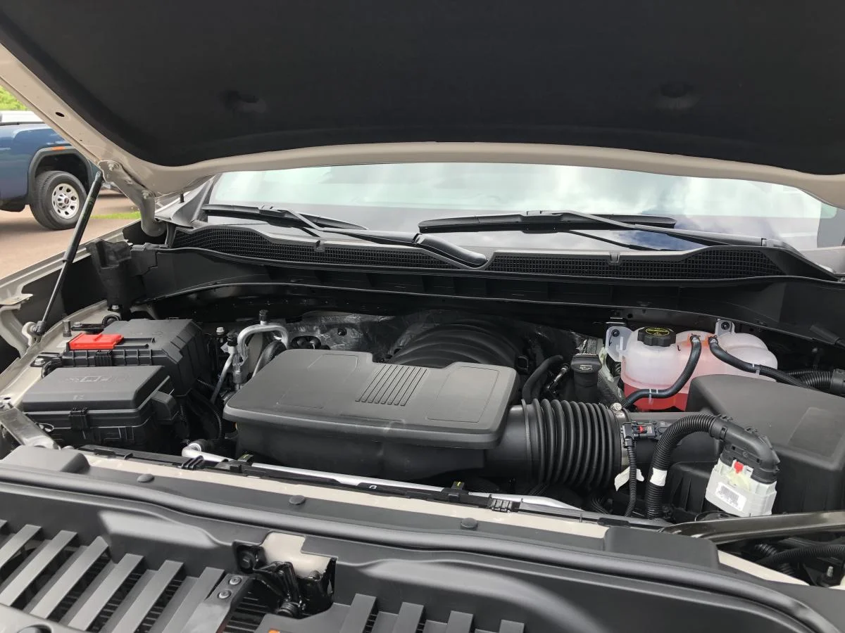 New 2026 White Chevrolet 4wd Crew Cab 147 image 18