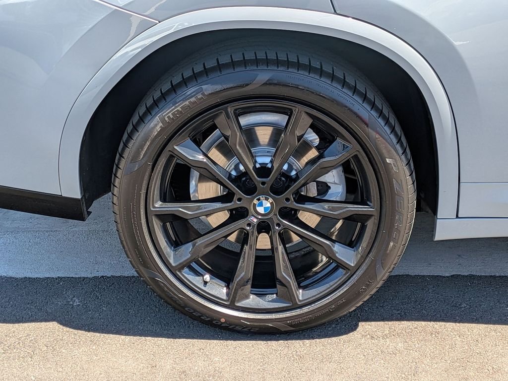 Used 2023 Gray BMW xDrive30i image 27