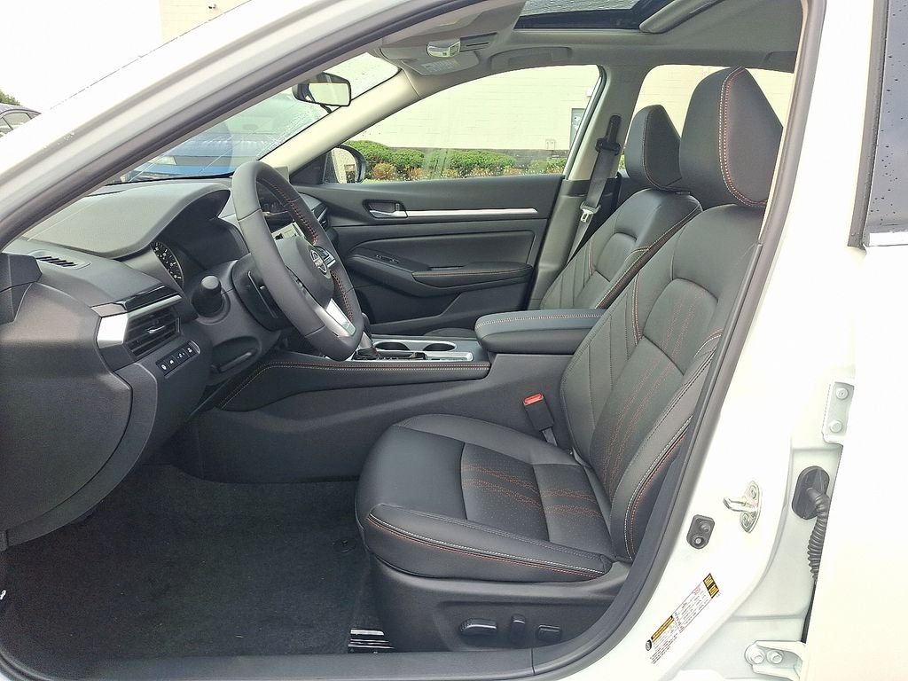 New 2026 Pearl White TriCoat Nissan 2.5 SR image 6