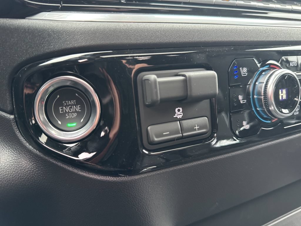 2026 GMC Sierra 1500 SLT - Photo 14