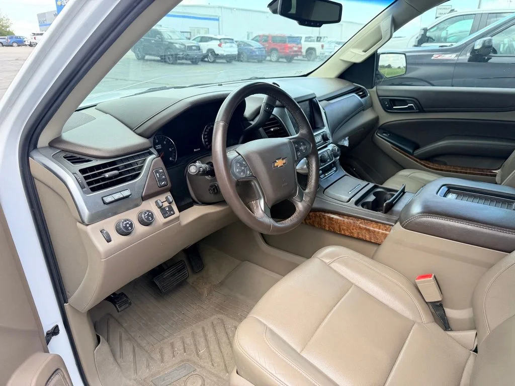 Used 2016 White Chevrolet LTZ image 7