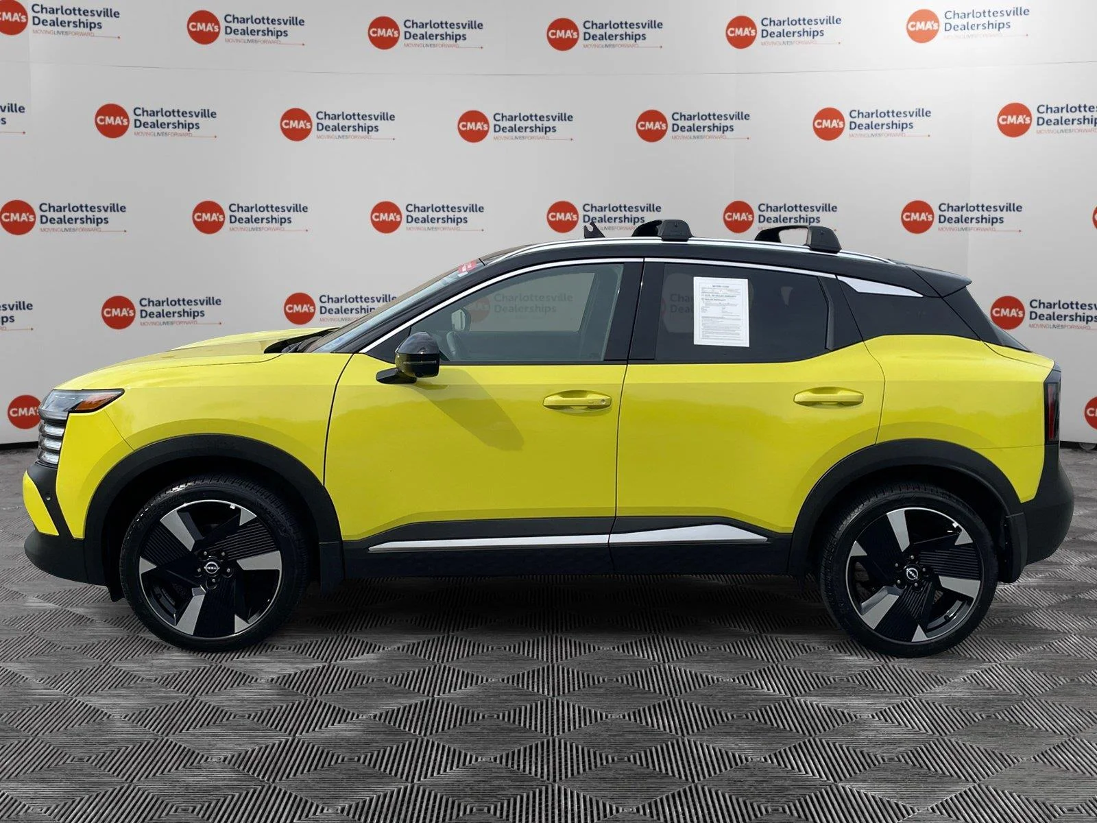 Used 2026 Yuzu Yellow Metallic/Super Black Nissan SR image 2