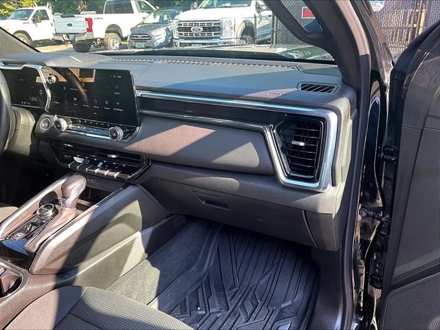 Used 2024 Black GMC Elevation image 17
