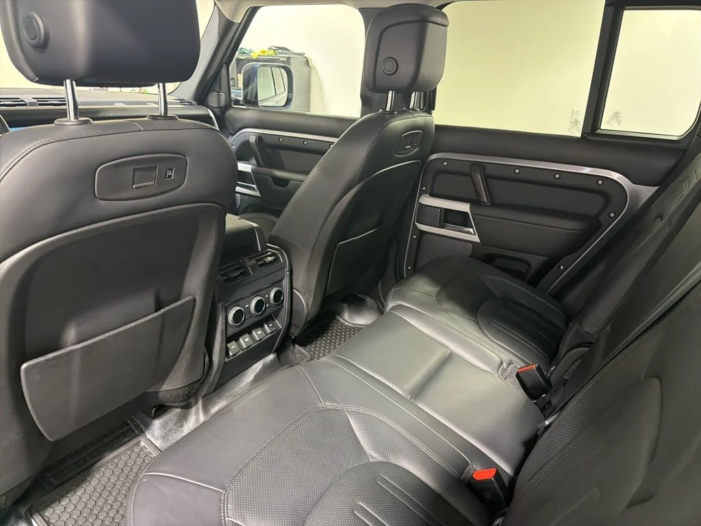 Used 2020 Eiger Gray Metallic Land Rover HSE image 21