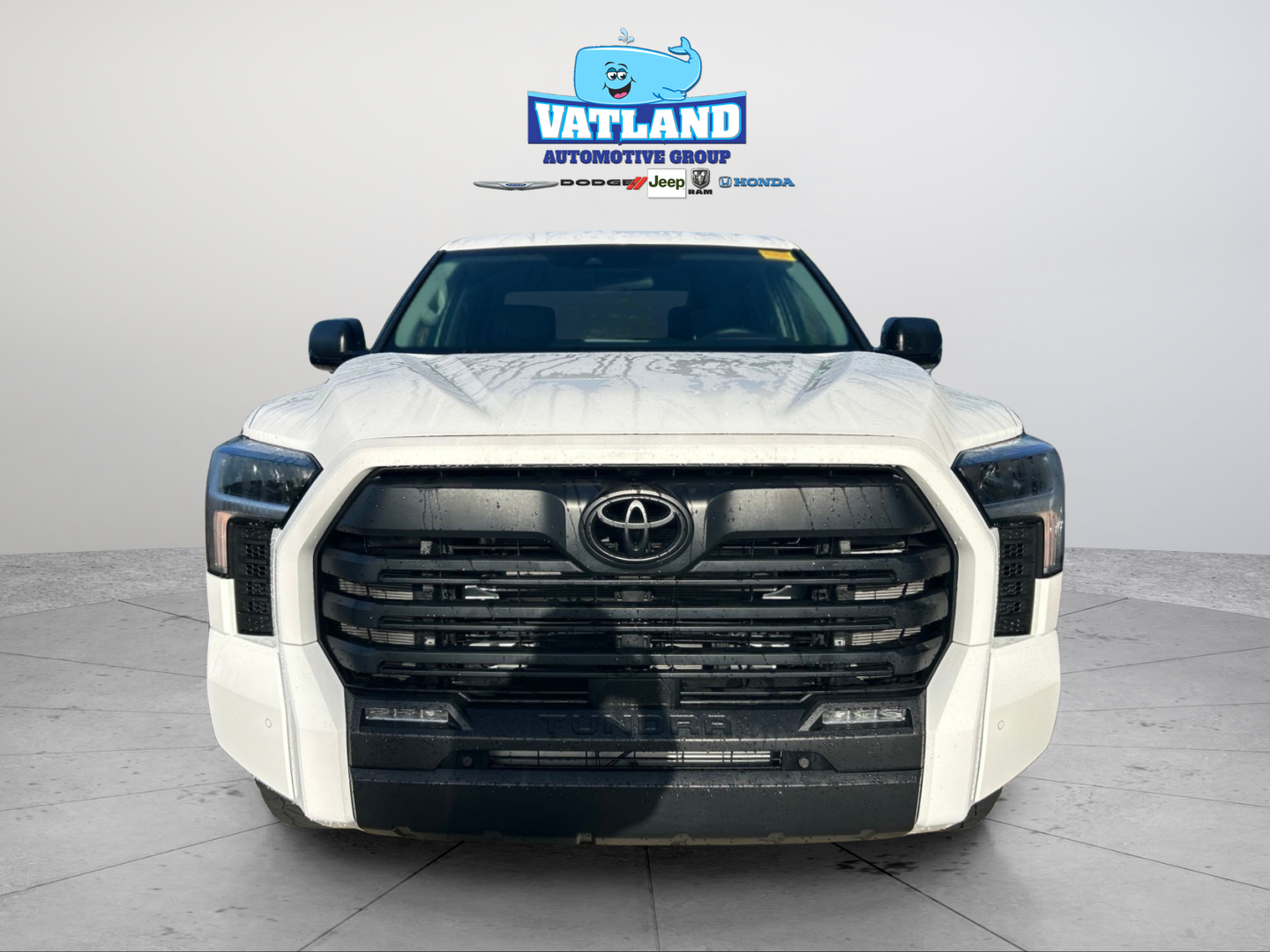 Used 2024 White Toyota SR5 image 21