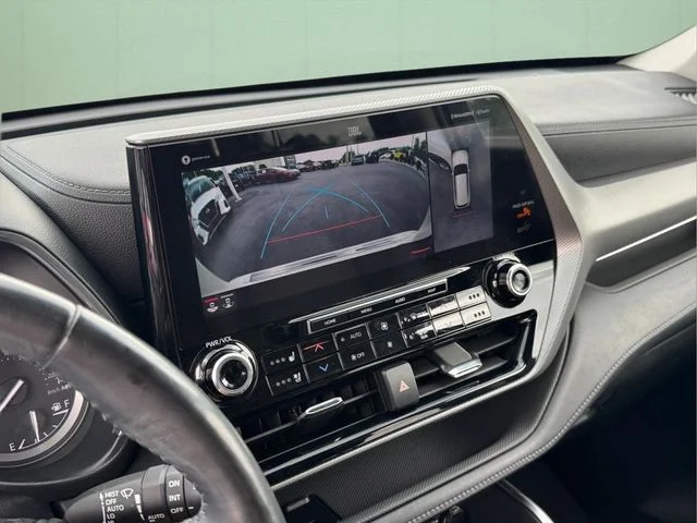 Used 2021 White Toyota Platinum image 24