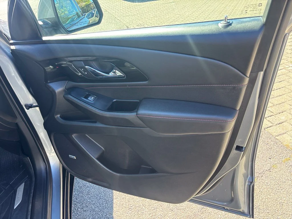 Used 2023 Gray Chevrolet RS image 31