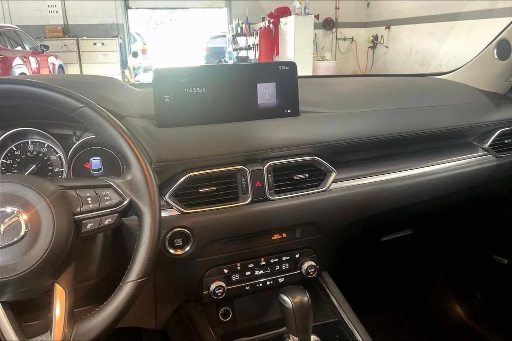 Used 2025 Gray Mazda 2.5 S Carbon Edition image 5