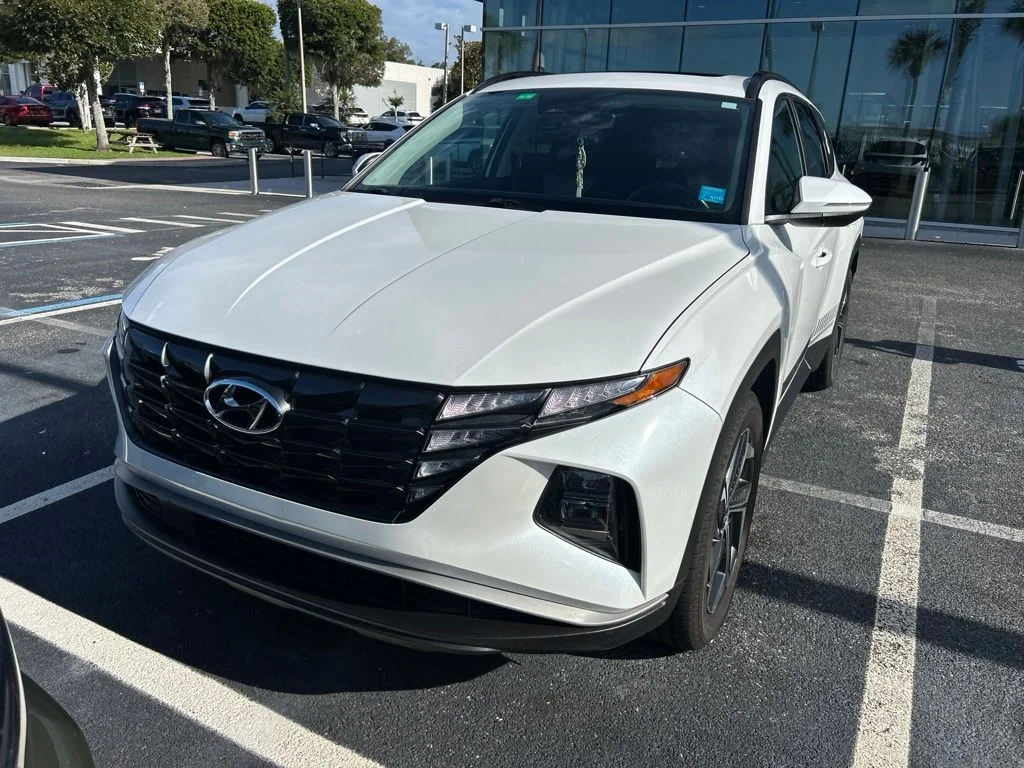 Used 2022 Gray Hyundai SEL image 1